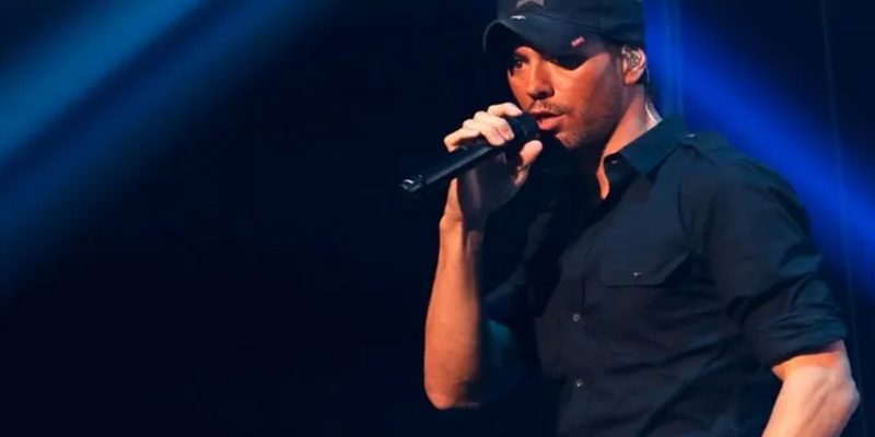 Enrique Iglesias is back after 7 years with his new album 'Final'